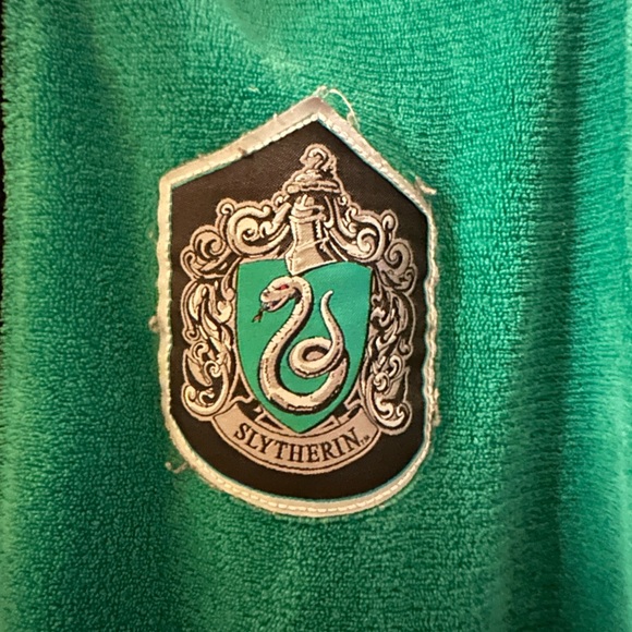 Slytherin Fabric Robe with Tie - Picture 2 of 6